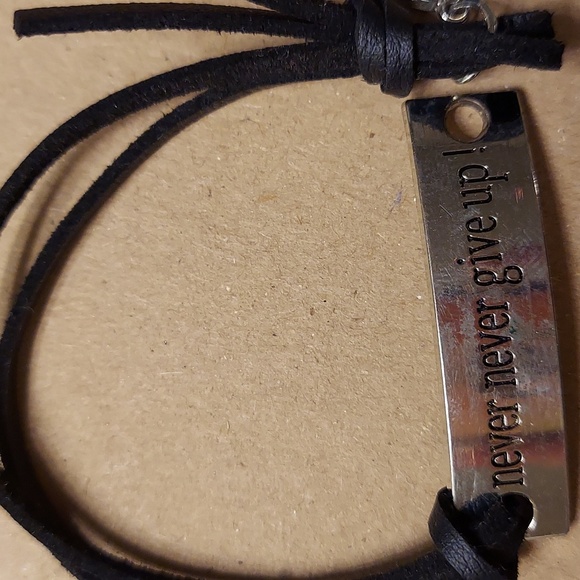 Two bracelets - Picture 3 of 4